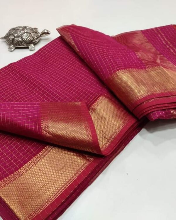 HANDLOOM,CHECKERED PATTERN ,MAHESHWARI SAREES. - Image 5